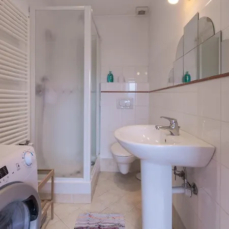 Lorenzo By Interhome