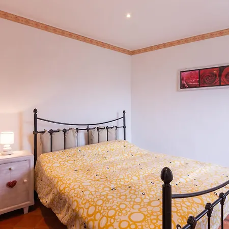 Lorenzo By Interhome *